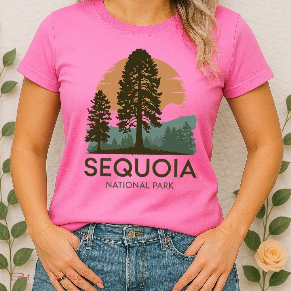 Retro Sequoia National Park Novelty Vacation Tree Minimalist Womens T-Shirt