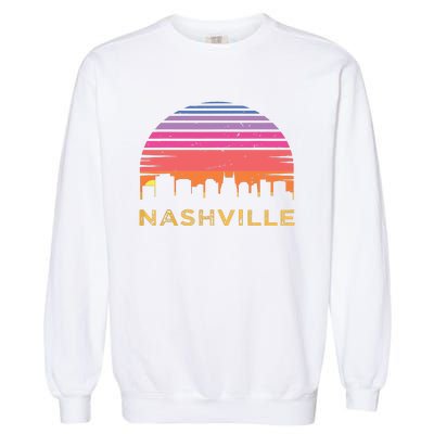 Retro Sunset Nashville Tennessee Vintage Skyline Souvenir Garment-Dyed Sweatshirt