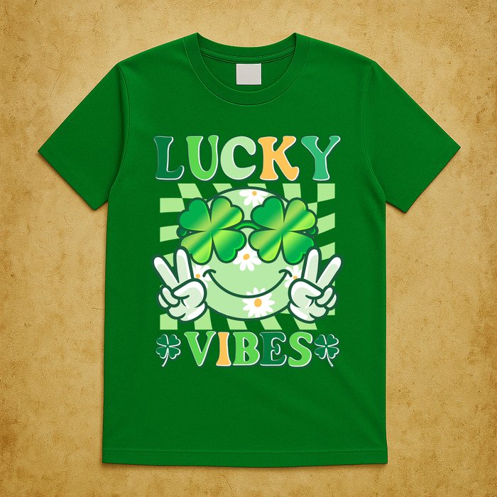 Retro St Patricks Day Lucky Vibes Peace Smiley Emoji T-Shirt