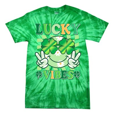 Retro St Patricks Day Lucky Vibes Peace Smiley Emoji Tie-Dye T-Shirt