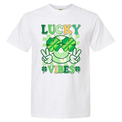 Retro St Patricks Day Lucky Vibes Peace Smiley Emoji Garment-Dyed Heavyweight T-Shirt