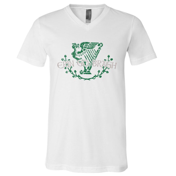 Retro St Patricks Day Erin Go Bragh V-Neck T-Shirt