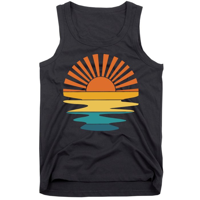 Retro Sunset Rays Wavy Vintage Retro Sunshine Sun Rays Beachy Vibes Retro Summer Tank Top