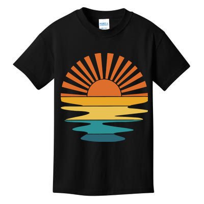 Retro Sunset Rays Wavy Vintage Retro Sunshine Sun Rays Beachy Vibes Retro Summer Kids T-Shirt