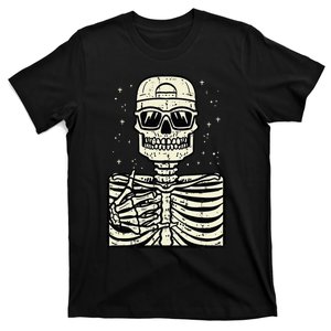 Rocker Skeleton Rock Cool Goth Halloween T-Shirt