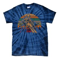 Retro Skier Silhouette Sunset Skiing Winter Sport Ski Tie-Dye T-Shirt