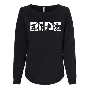 RIDE Snowboard, Snowboarder, Christmas Snowboarding Pullover Womens California Wash Sweatshirt