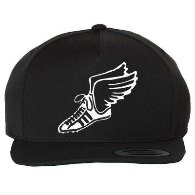 Running Shoe With Wings Track And Field Sneaker Wool Snapback Cap