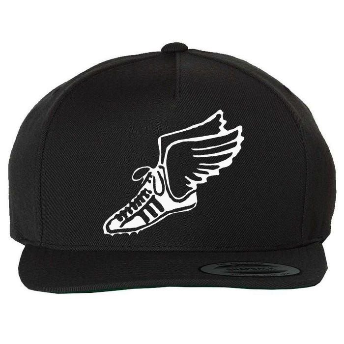 Running Shoe With Wings Track And Field Sneaker Wool Snapback Cap