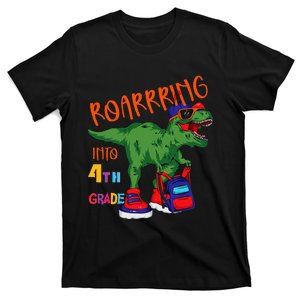 Roarring to 4th grade back to school Dinosaur with backpack T-Shirt