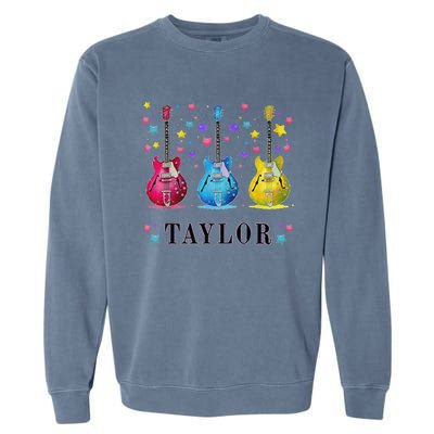 Retro Taylor First Name Personalized Groovy 80s Pin.K Garment-Dyed Sweatshirt