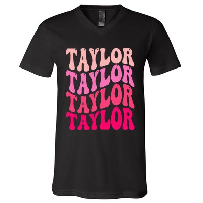 Retro TA.YLOR First Name Personalized Groovy Birthday V-Neck T-Shirt