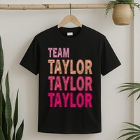Retro T.AYLOR First Name Personalized Groovy Birthday T-Shirt