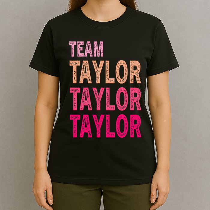 Retro T.AYLOR First Name Personalized Groovy Birthday T-Shirt
