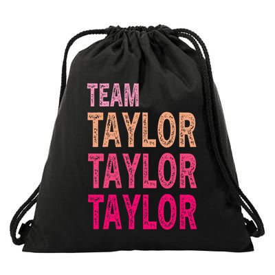 Retro T.AYLOR First Name Personalized Groovy Birthday Drawstring Bag
