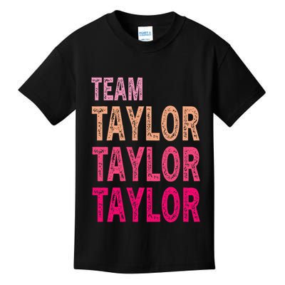 Retro T.AYLOR First Name Personalized Groovy Birthday Kids T-Shirt