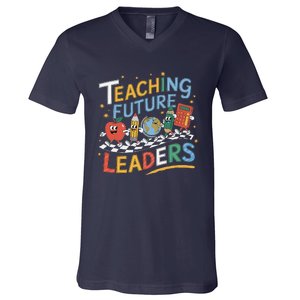 Retro Teaching Future Leaders Teacher 100 Days Of School V-Neck T-Shirt