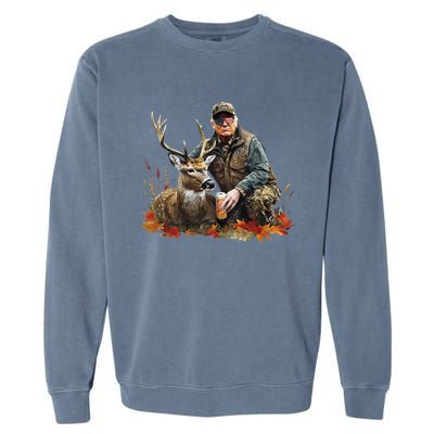 Retro Trump Hunting Deer Funny Reindeer Drinking Beer Garment-Dyed Sweatshirt