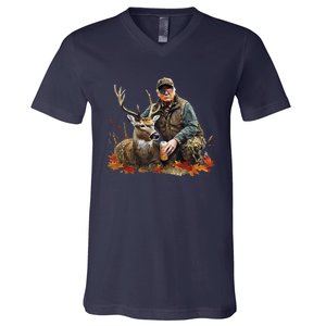 Retro Trump Hunting Deer Funny Reindeer Drinking Beer V-Neck T-Shirt