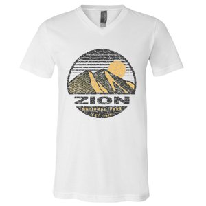 Road Trip Mount Zion National Park Utah Mountain Sunset Art V-Neck T-Shirt