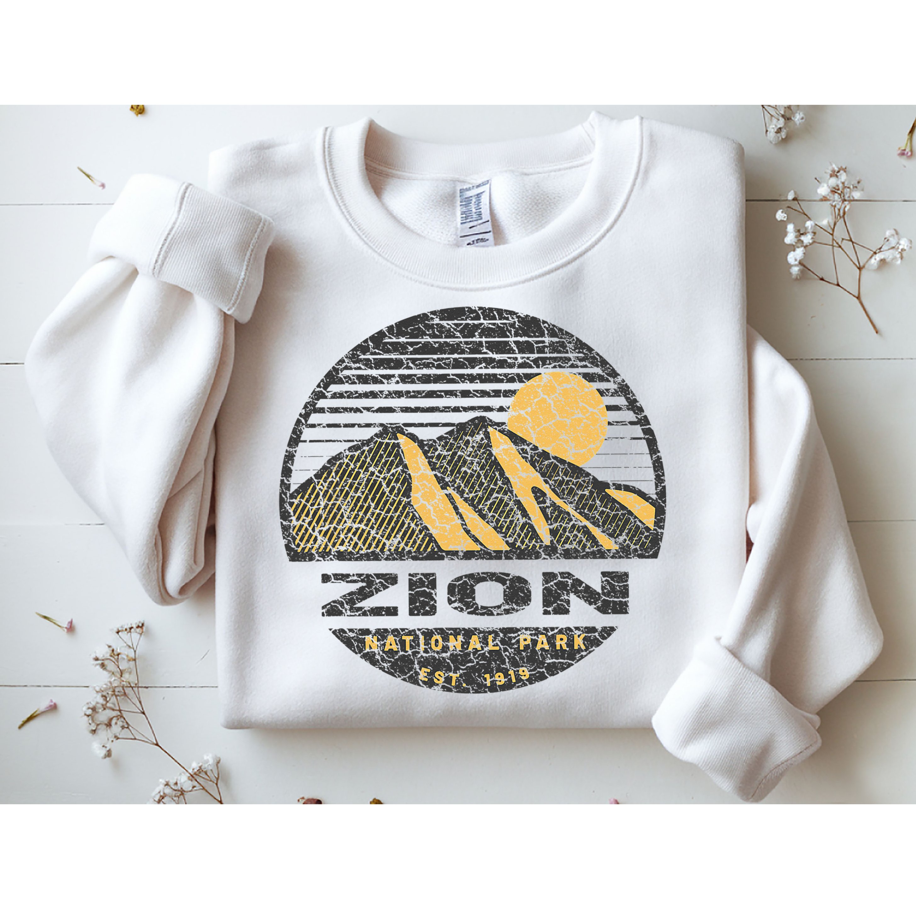 Road Trip Mount Zion National Park Utah Mountain Sunset Art Sweatshirt