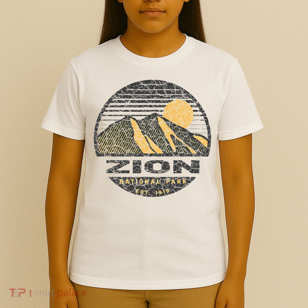 Road Trip Mount Zion National Park Utah Mountain Sunset Art T-Shirt