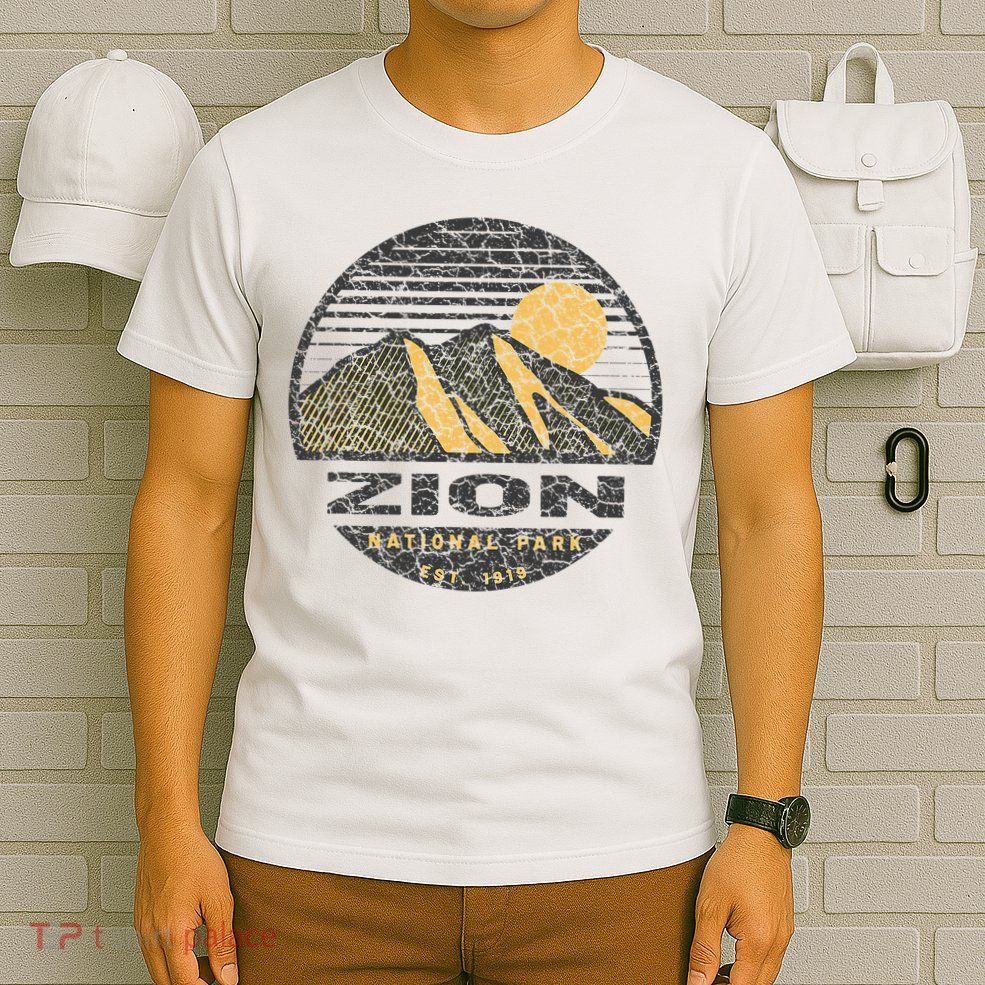 Road Trip Mount Zion National Park Utah Mountain Sunset Art T-Shirt