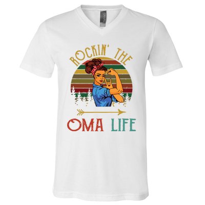 Rockin The Oma Life Grandparents Day For Oma V-Neck T-Shirt