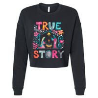 Retro True Story Christmas Nativity Scene Jesus Cross Xmas Cropped Pullover Crew