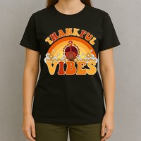Retro Thanksgiving Thankful Vibes Turkey Sunset T-Shirt