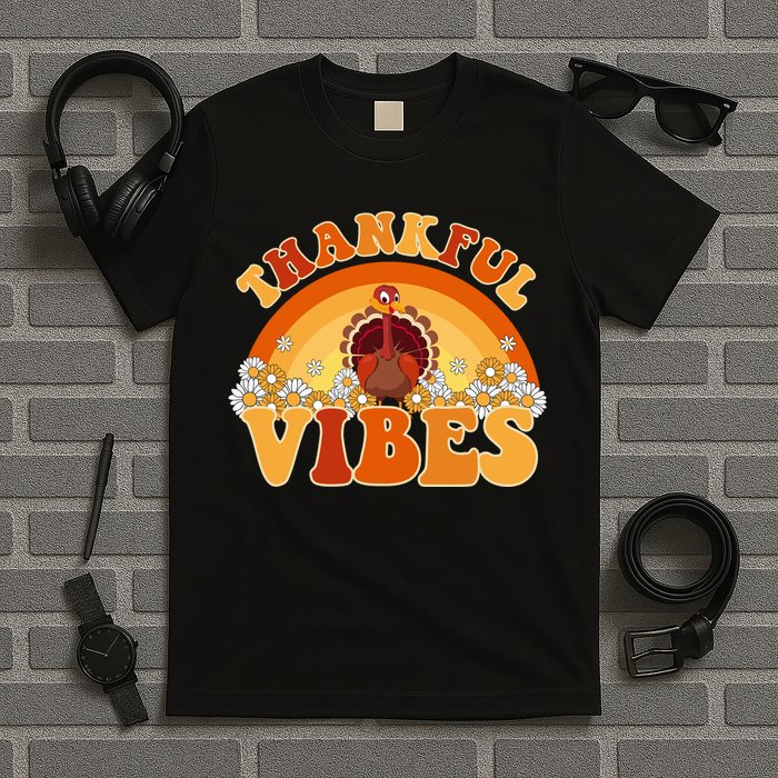 Retro Thanksgiving Thankful Vibes Turkey Sunset T-Shirt