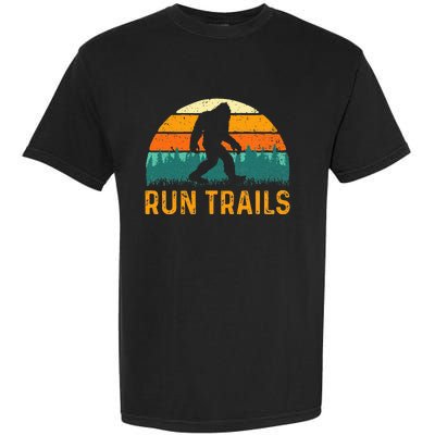 Run Trails Ultramarathon Race Bigfoot Runner Ultra Running Garment-Dyed Heavyweight T-Shirt