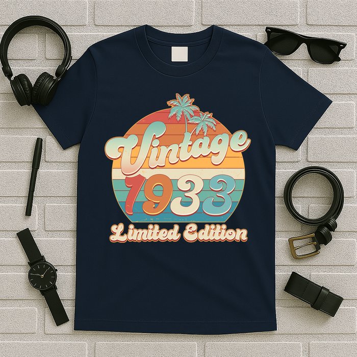 Retro Tropical Vintage 1933 Limited Edition 90th Birthday T-Shirt