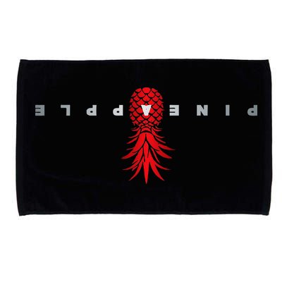Retro Upside Down Pineapple Swinger Microfiber Hand Towel