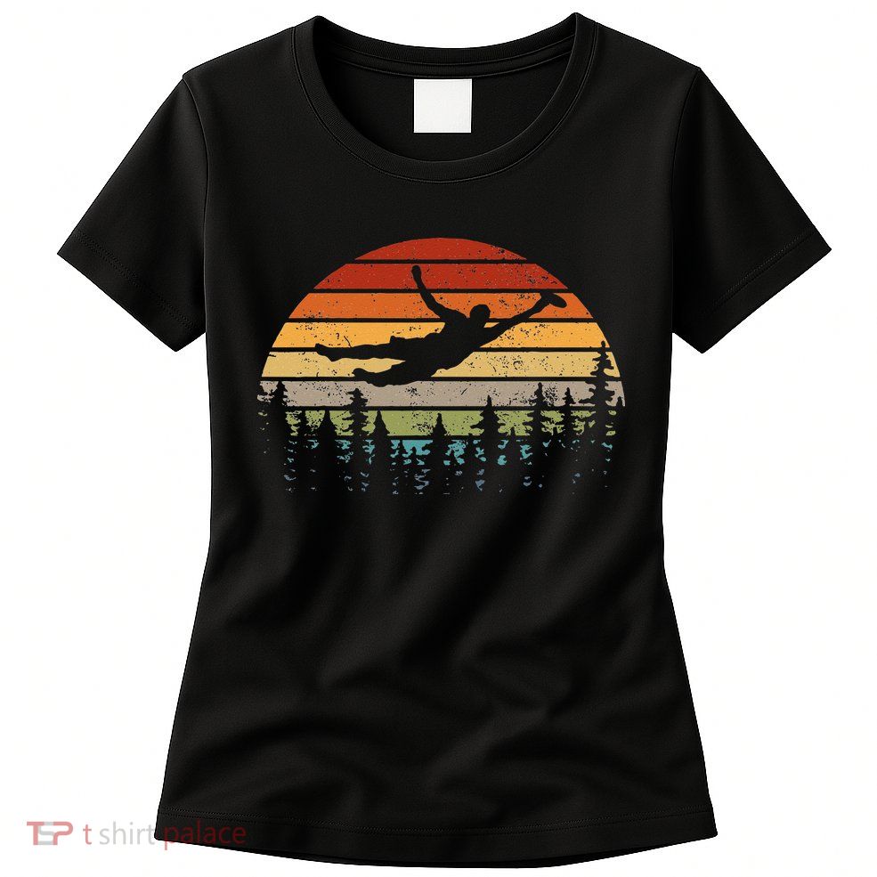 Retro Ultimate Frisbee Player Men Women Vintage Flying Disc Womens T-Shirt