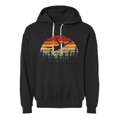 Retro Ultimate Frisbee Player Women Vintage Flying Disc Garment-Dyed Fleece Hoodie
