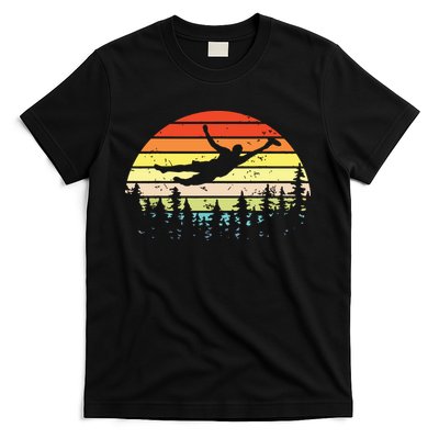 Retro Ultimate Frisbee Player Vintage Flying Disc T-Shirt
