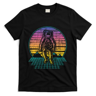 Retro Vintage Astronaut Spaceman Universe Planets Galaxy T-Shirt