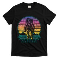 Retro Vintage Astronaut Spaceman Universe Planets Galaxy T-Shirt