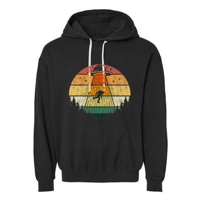 Retro Vintage Bigfoot Ufo Abduction Funny Sasquatch Aliens Garment-Dyed Fleece Hoodie
