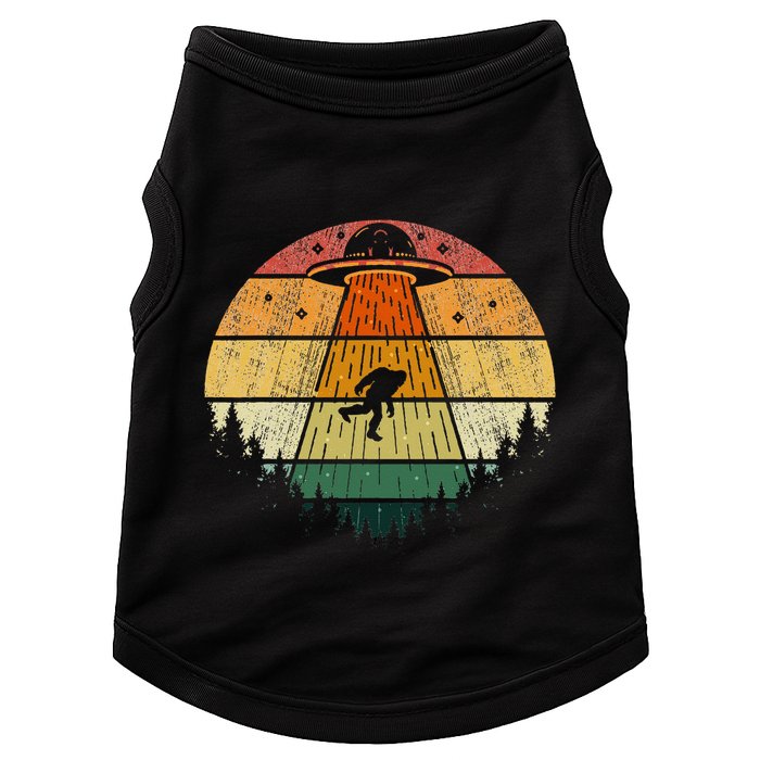 Retro Vintage Bigfoot Ufo Abduction Funny Sasquatch Aliens Doggie Tank