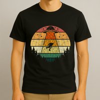 Retro Vintage Bigfoot Ufo Abduction Funny Sasquatch Aliens T-Shirt