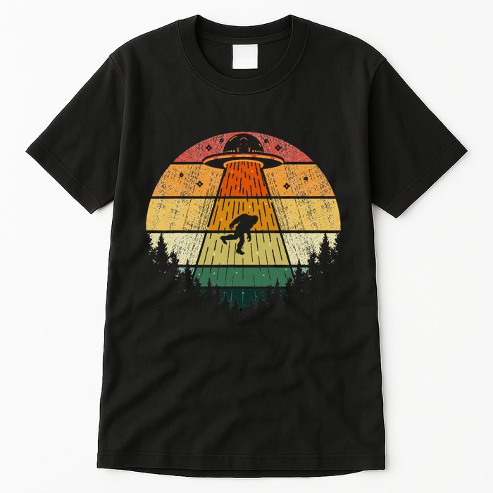 Retro Vintage Bigfoot Ufo Abduction Funny Sasquatch Aliens Tall T-Shirt