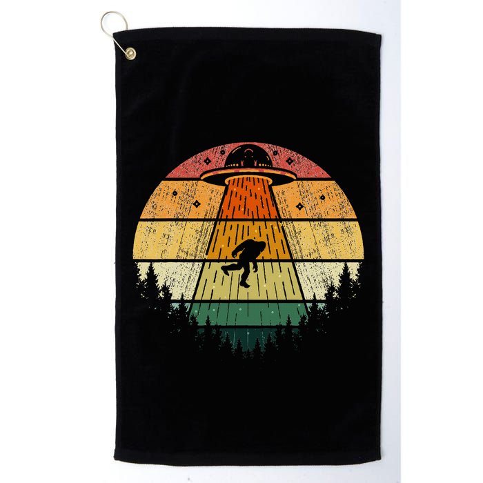 Retro Vintage Bigfoot Ufo Abduction Funny Sasquatch Aliens Golf Towel
