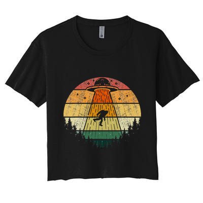 Retro Vintage Bigfoot Ufo Abduction Funny Sasquatch Aliens Crop Top