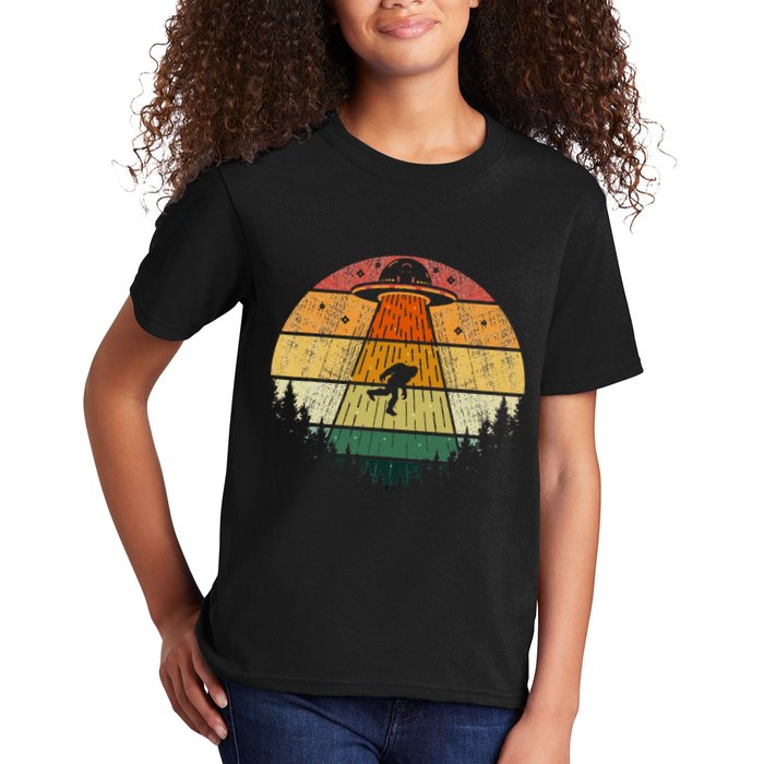 Retro Vintage Bigfoot Ufo Abduction Funny Sasquatch Aliens Kids T-Shirt