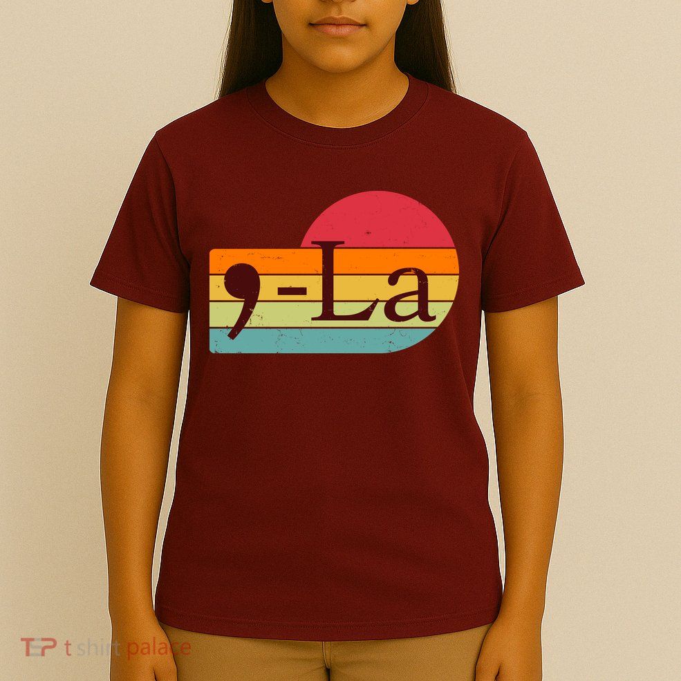 Retro Vintage Comma La Kamala Harris 2024 T-Shirt