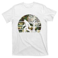 Retro Vintage Camo Big Foot Sasquatch Bigfoot T-Shirt