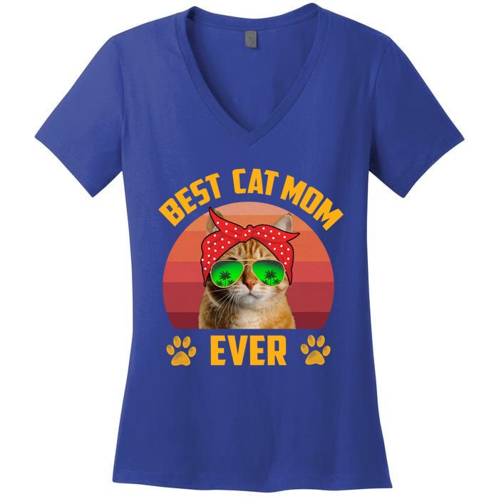 Retro Vintage Cat Mom Funny Mother's Day Best Cat Mom Ever Funny Gift Women's V-Neck T-Shirt