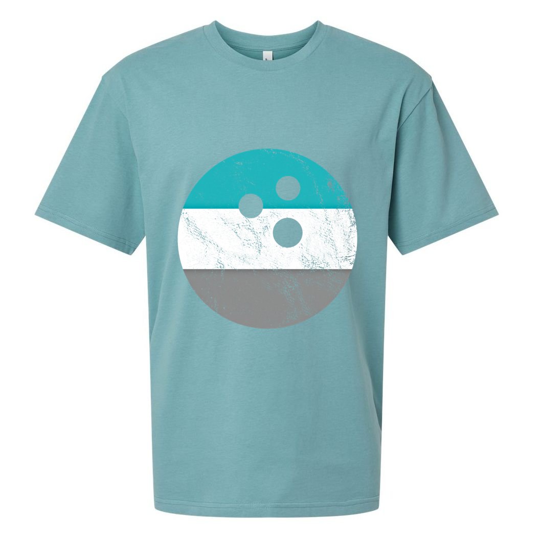 Retro Vintage Distressed Bowling Ball Or Gift Sueded Cloud Jersey T-Shirt